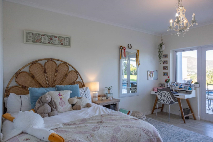 5 Bedroom Property for Sale in Crofters Valley Western Cape